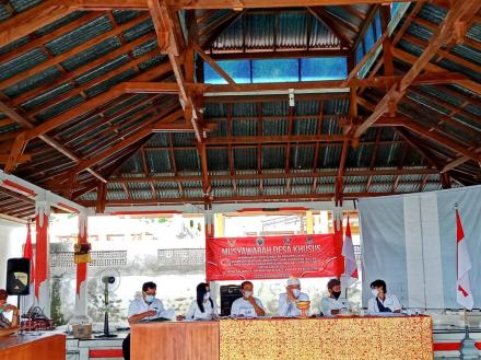 RAPAT MUSYAWARAH DESA KHUSUS  DENGAN MENETAPKAN 151 KPM PENERIMA BLT DANA DESA TAHUN 2021
